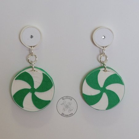 Quilled green peppermint stud earrings with white post by rolling blossoms.