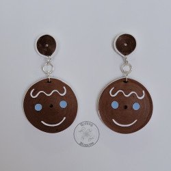 Quilled gingerbread earrings by rolling blossoms