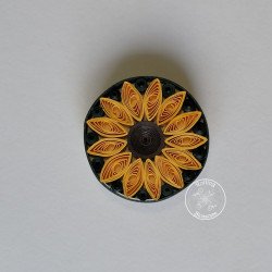 Quilled sunflower magnet by Rolling Blossoms