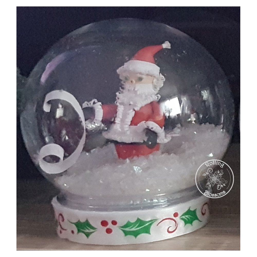 Quilled Santa Snowglobe