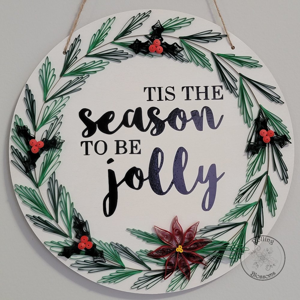 quilled holly wreath plaque by rolling blossoms